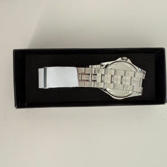 NWT - Star Wars Adult Honors Diver Bezel Analog Quartz Bracelet Watch - Picture 9 of 14